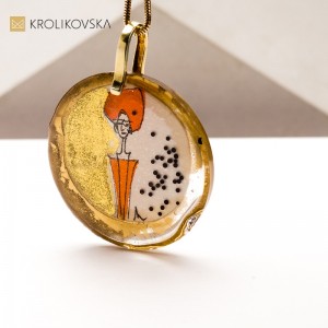 Biżuteria Artystki – Naszyjnik z Malowanym Dziełem na Prezent.