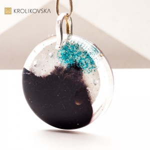 Artystyczny Naszyjnik – Ręcznie Malowane Motywy, Każdy Jest Inny.