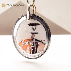 Naszyjnik z Autorską Grafiką – Unikalny Prezent Dla Koneserki Sztuki.