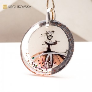 Naszyjnik z Unikalnym Rysunkiem – Artystyczny Prezent na Urodziny.