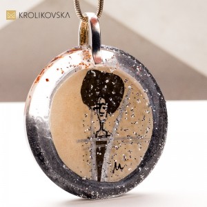 Unikatowy Naszyjnik z Rysunkiem – Ręcznie Malowana Biżuteria na Prezent.