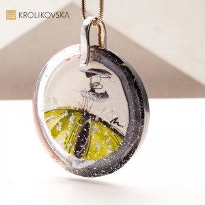 Ręcznie Malowany Naszyjnik – Artystyczny Prezent, Który Zaskakuje.