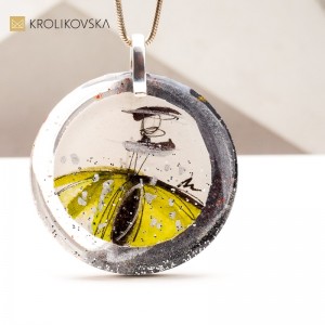 Ręcznie Malowany Naszyjnik – Artystyczny Prezent, Który Zaskakuje.