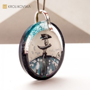 Unikatowy Naszyjnik z Ręcznie Malowaną Grafiką – Biżuteria Stworzona przez Artystkę.