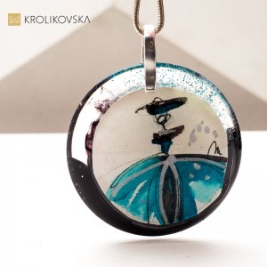 Ręcznie Malowane Naszyjniki – Unikatowa Biżuteria Prosto z Pracowni Artystki.