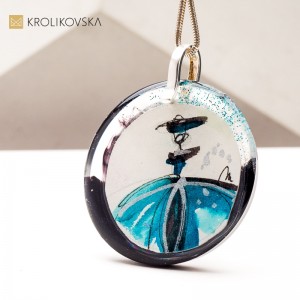 Ręcznie Malowane Naszyjniki – Unikatowa Biżuteria Prosto z Pracowni Artystki.