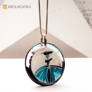 Ręcznie Malowane Naszyjniki – Unikatowa Biżuteria Prosto z Pracowni Artystki.