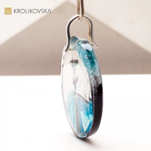 Ręcznie Malowane Naszyjniki – Unikatowa Biżuteria Prosto z Pracowni Artystki.