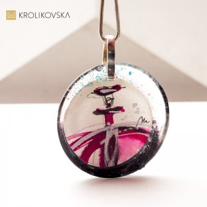 Naszyjnik z Malowaną Grafiką – Unikatowy Prezent Stworzony przez Artystkę.