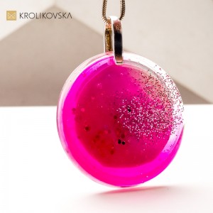 Wyjątkowy naszyjnik w prezencie – sztuka na wyciągnięcie ręki.