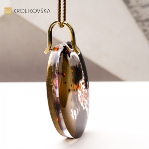 Naszyjnik Nesso - Nowoczesna Biżuteria Artystyczna Złoto i Czerń.
