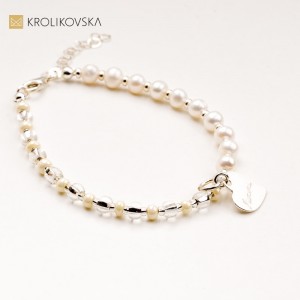 Modna bransoletka z prawdziwymi perłami - idealna na upominek.