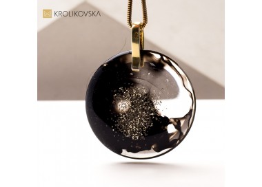 Wyjątkowa Biżuteria na Prezent – Natura Zamknięta w Artystycznym Wydaniu.