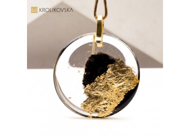 Wisiorek z Czarną Żywicą i Płatkami Złota - Stylowa i Elegancka Biżuteria.1