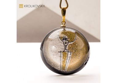 Personalizowane naszyjniki z ręcznymi grafikami – prezent z sercem.