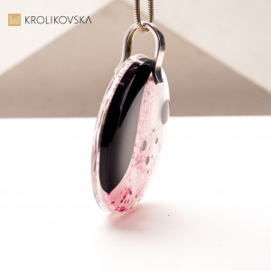 Artystyczny Naszyjnik z Grafiką – Biżuteria, Która Mówi.