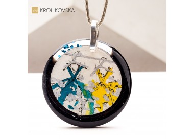 Prezent dla miłośniczki sztuki – artystyczne naszyjniki handmade.