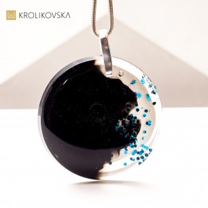 Naszyjnik malowany ręcznie – personalizowany prezent na każdą okazję.