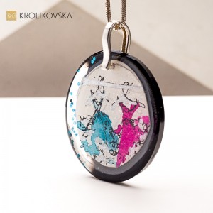 Ręcznie Malowane Naszyjniki: Idealny Prezent dla Konesera Sztuki.