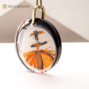 Elegancka Biżuteria w Prezencie - Ręcznie Malowane Naszyjnik.