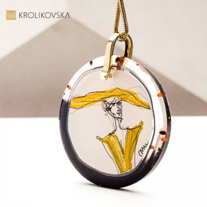 Biżuteria na prezent – ręcznie malowany symbol kobiecej siły