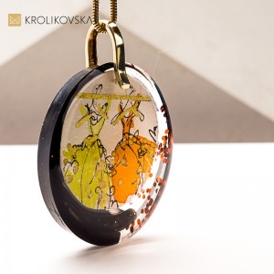 Prezent - Subtelne spojrzenie – naszyjnik jak list do duszy.