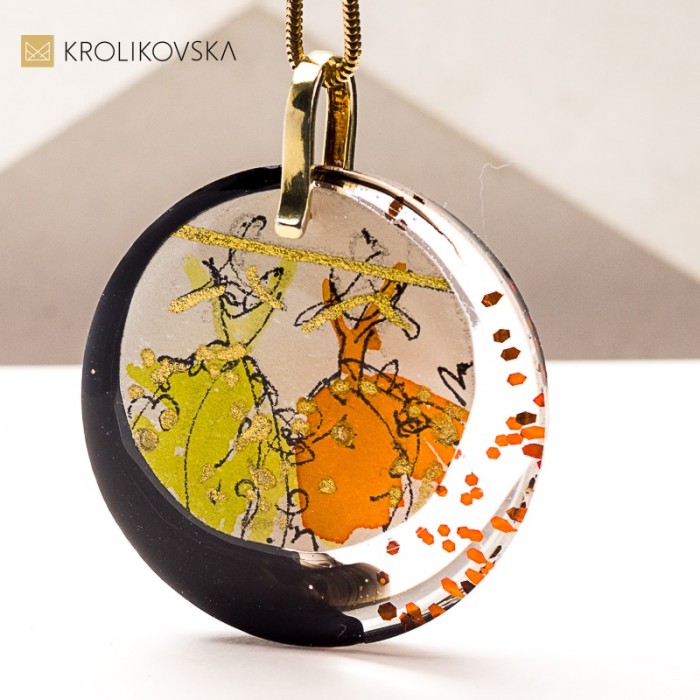 Prezent - Subtelne spojrzenie – naszyjnik jak list do duszy.