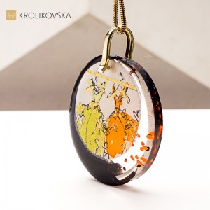 Prezent - Subtelne spojrzenie – naszyjnik jak list do duszy.