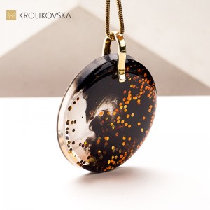 Ręcznie malowana biżuteria z serca – dla tej jedynej.