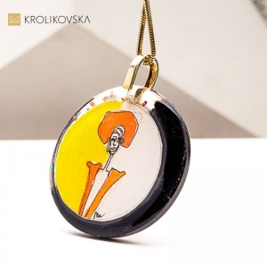 Artystyczny naszyjnik dla ukochanej – wyraz głębokich uczuć.