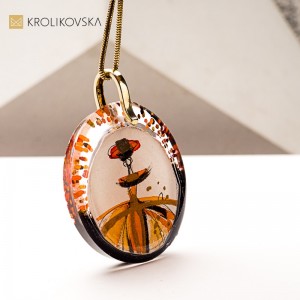 Artystyczny naszyjnik na Dzień Kobiet – kobiecość w biżuterii.