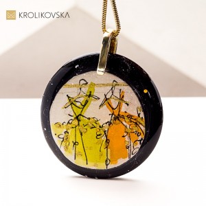 Naszyjnik jak obraz – idealny prezent na 50. urodziny dla mamy.