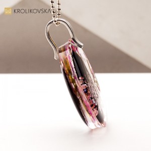 Naszyjnik artystyczny z żywicy i kwiatów – unikalna biżuteria handmade