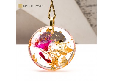 Naszyjnik z żywicy transparentnej – minimalistyczna biżuteria handmade.