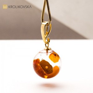 Unikatowy naszyjnik handmade z bursztynem – sztuka do noszenia.