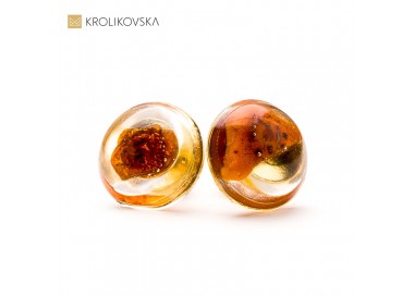 Nowoczesne kolczyki z żywicy – ręcznie robiona biżuteria dla kobiet