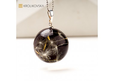 Naszyjnik z dmuchawcem – blask i marzenia.