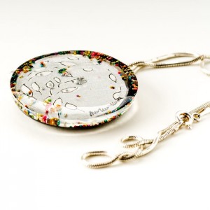 Biżuteria artystyczna - naszyjnik ręcznie malowany  z listkami i koralikami