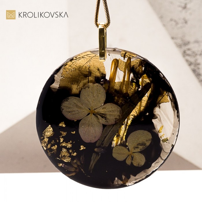 Delikatny naszyjnik handmade – kobiecy detal.