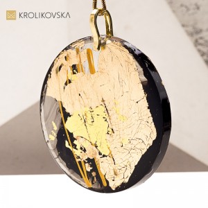 Delikatny naszyjnik handmade – kobiecy detal.