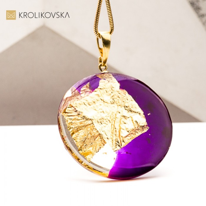 Naszyjnik boho z żywicy – biżuteria artystyczna handmade.