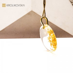 Naszyjnik handmade z grafiką – biżuteria dla niej.