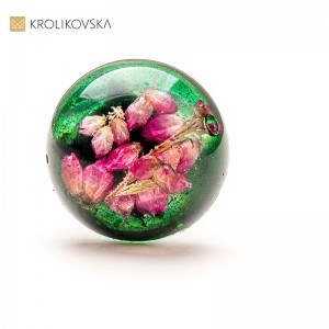 Pierścionek artystyczny z żywicy – prezent na Dzień Kobiet.