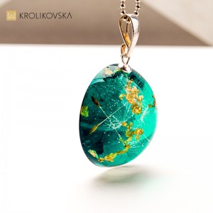 Biżuteria z żywicy handmade – wyjątkowy dodatek dla każdej kobiety.