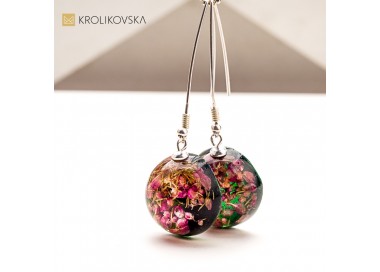 Kolczyki z żywicy z wrzosem – delikatny dodatek na co dzień