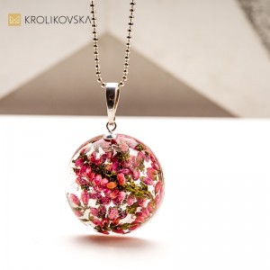 Ręcznie wykonana biżuteria z żywicy – polski design z duszą.1