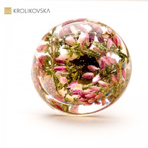 Biżuteria z żywicy inspirowana ogrodem – unikatowy styl dla niej.1