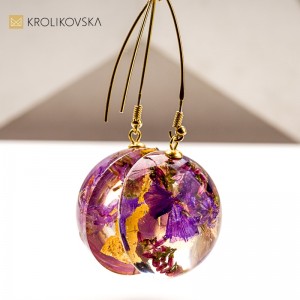 Biżuteria z żywicy handmade – naturalny prezent pod choinkę.