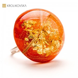 Komplet z żywicy z kwiatami polnymi – delikatność zamknięta w żywicy