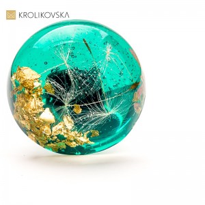 Pierścionek – prezent dla ukochanej kobiety.1